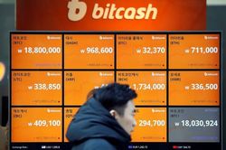 Giá Bitcoin bất ngờ tăng mạnh