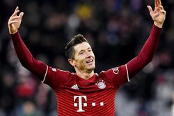 Lewandowski ghi bàn không tưởng, Bayern Munich vào tứ kết Champions League
