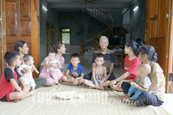 Dân làng gọi Bác là 'Bộ đội ông già'