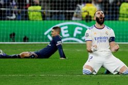 Real Madrid ngược dòng không tưởng trước PSG để vào tứ kết