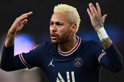 Nhà báo Pháp: 'Neymar là gã hề'