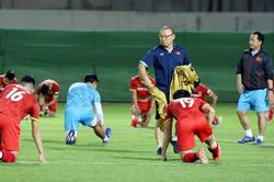 Tân binh xuất hiện khi tuyển Việt Nam đấu Oman và Nhật Bản