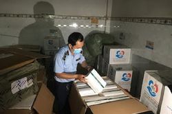 Triệt phá đường dây 'khủng' buôn lậu kit test và thuốc điều trị COVID-19 tại TP Hồ Chí Minh