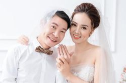 Vợ NSND Công Lý lên tiếng trước tin đồn 'rạn nứt'