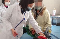 Bé 4 tuổi uống nhầm thuốc diệt chuột dạng siro