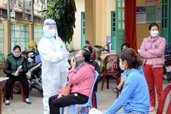 Trạm y tế lưu động: San sẻ áp lực phòng, chống dịch tại cộng đồng