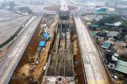 Giá vật liệu tăng 'phi mã', nhà thầu làm cao tốc Bắc-Nam thua lỗ