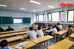 Nỗi lo thi vào lớp 10 ở Hà Nội: Học sinh, nhà trường nói gì?