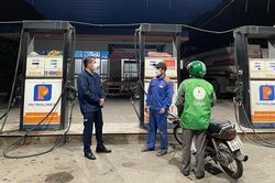Hà Nội: Một cây xăng bị phạt 15 triệu đồng vì ngừng bán hàng