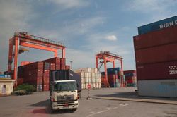 2 tháng đầu năm, thu ngân sách từ xuất nhập khẩu tăng khá