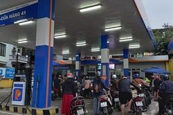 Giá xăng tăng gần 3.000 đồng/lít