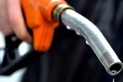 Giá xăng dầu hôm nay tăng hơn 3%