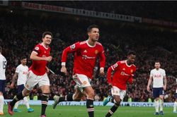 Lập hat-trick vào lưới Tottenham, Ronaldo thiết lập kỷ lục lịch sử