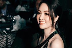 MC Thụy Vân VTV đẹp hút hồn, khoe sắc vóc đỉnh cao