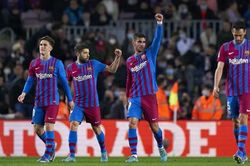 Barcelona 4-0 Osasuna: Torres và Dembele giúp Barca thắng trận thứ 4 liên tiếp