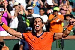 Rafael Nadal bứt tốc mạnh mẽ