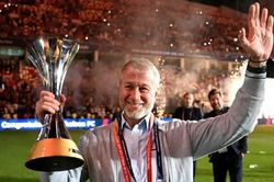 EU siết chặt trừng phạt ông chủ câu lạc bộ Chelsea Roman Abramovich