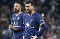 Vì sao Messi và Neymar bị CĐV PSG la ó?
