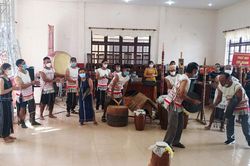 30 nghệ nhân người K'Ho tham dự Liên hoan diễn xướng dân gian các dân tộc Trường Sơn - Tây Nguyên lần thứ III