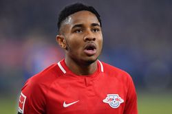Nghịch lý lò đào tạo PSG