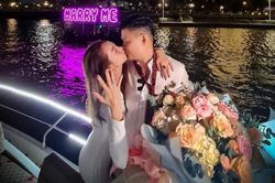 Minh Hằng hạnh phúc khoe ảnh được cầu hôn