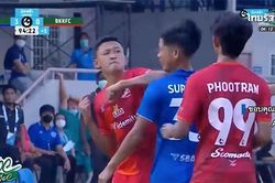 Cầu thủ Thái Lan đánh đồng nghiệp đối diện án tù