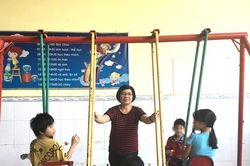 23 năm lên núi nuôi trẻ khuyết tật