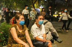 Người ho, sốt, khó thở không được tham gia không gian đi bộ Hồ Gươm