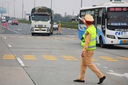 Lái xe chở thêm hàng để bù tiền xăng 'ngậm ngùi' nhận phạt 11 triệu