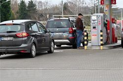 EU thông qua trừng phạt mới nhằm vào ngành năng lượng, thép của Nga