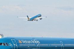 Vietnam Airlines đề xuất miễn thuế, tăng trần giá vé máy bay