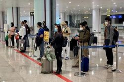 Phó Thủ tướng Vũ Đức Đam: Quyết định mở cửa trở lại đón du khách quốc tế là một lộ trình thận trọng