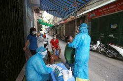 Hà Nội có 26.220 ca Covid-19 mới, còn 657 F0 nặng đang điều trị