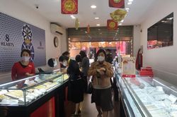 Giá vàng trong nước 'bốc hơi' 700.000 đồng/lượng