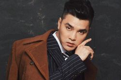 Ưng Hoàng Phúc nhớ lại thời hoàng kim: Chạy show không nghỉ, phải dùng bao tải để đựng tiền cát-sê