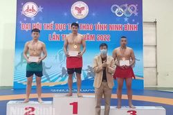 Thi đấu môn Vật dân tộc trong khuôn khổ Đại hội TDTT tỉnh lần thứ VII