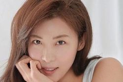 'Hoàng hậu Ki' Ha Ji Won da đẹp ngỡ ngàng ở tuổi 44 nhờ một loại quả rẻ tiền có sẵn trong bếp