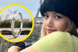 Lisa Blackpink đeo nhẫn cưới, Blink đua nhau xin được kẹp cổ