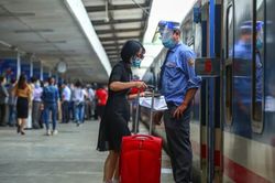 Khuyến khích khách đi tàu, đường sắt giảm giá vé tới 40%