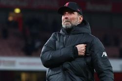 Liverpool kém Man City 1 điểm, Klopp tuyên chiến Premier League
