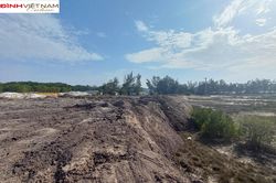 Quảng Ninh: Lấn chiếm đất ven biển hàng nghìn m2, chính quyền khó xử lý?
