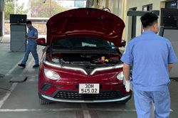 Đăng kiểm ô tô điện khác gì so với xe chạy xăng, dầu?