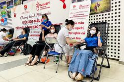 Sau khi khỏi Covid-19, tôi có thể hiến máu hay không?