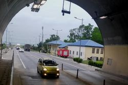 Yêu cầu trừ tiền thu phí các phương tiện không đi qua hầm Phước Tượng
