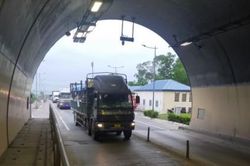 Kinh tế Xây dựng - Giao thông Thu giá vé dịch vụ như cũ trong thời gian sửa chữa hầm đường bộ Phước Tượng, Phú Gia