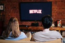 Netflix muốn thu thêm phụ phí với những tài khoản chia sẻ cho nhiều người dùng