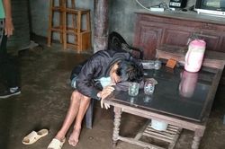 Điều tra làm rõ vụ ngồi uống rượu với nhau rồi đâm chết bạn ở Nghệ An