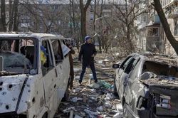Nga dùng vũ khí siêu thanh, tranh giành nhà máy thép với Ukraine
