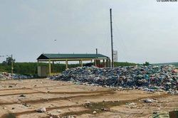 Cám cảnh lò đốt hàng tỷ đồng làm xong để đó, 'núi rác' mọc lên