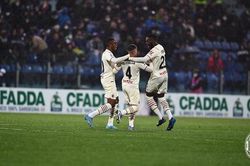 Serie A vòng 30: Inter tiếp tục sa sút, Milan xây chắc ngôi đầu